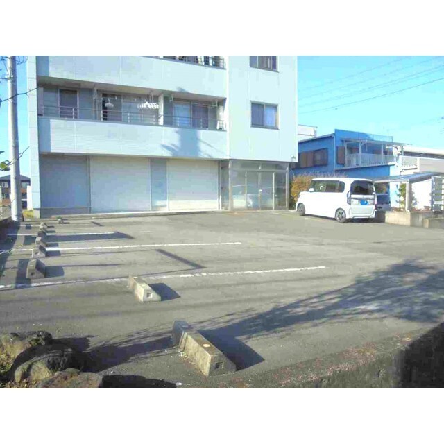 南駐車場　811専用