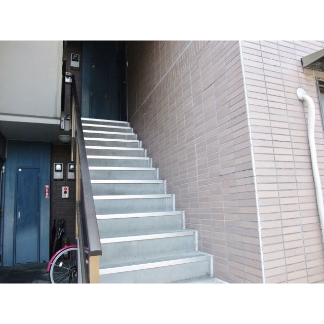 共用階段