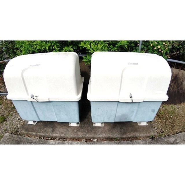 ゴミ捨て場（南側・敷地外）