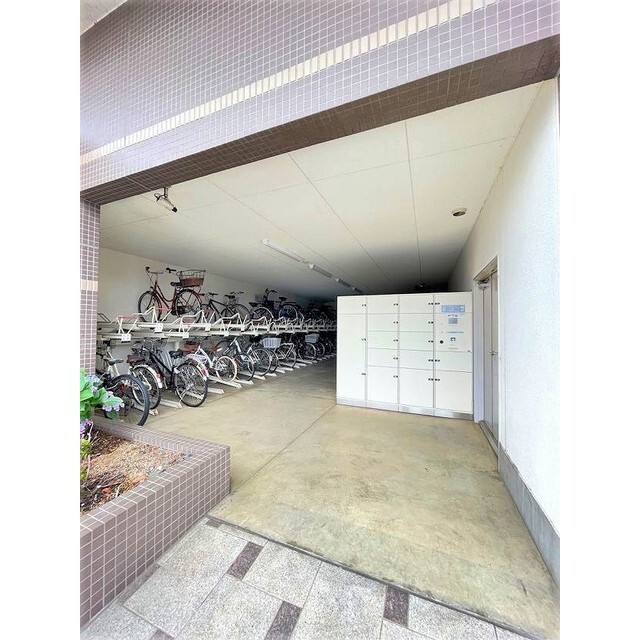 駐輪場・宅配BOX