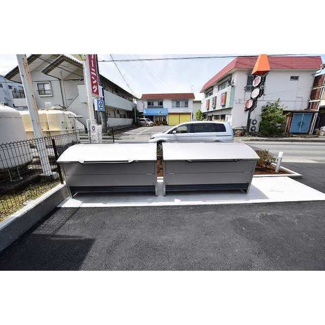 敷地内ゴミ捨て場