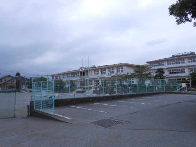 御殿場市立富士岡小学校