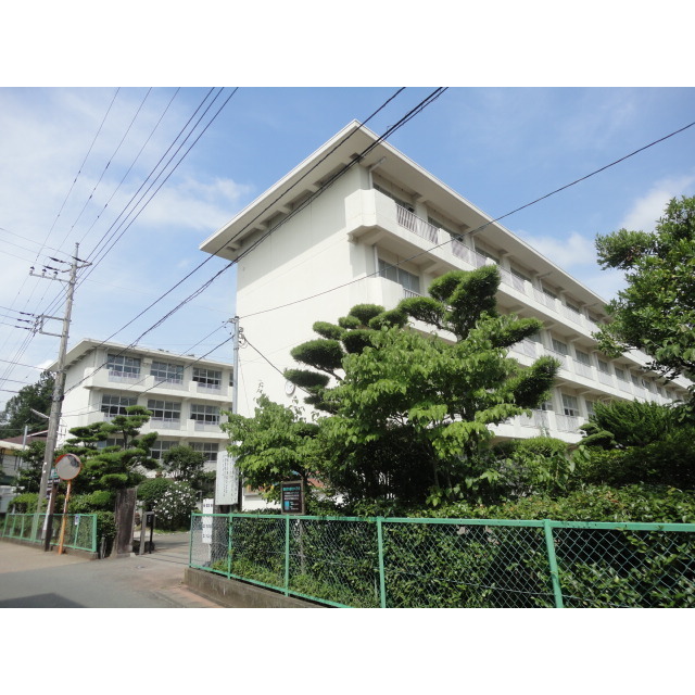 伊豆の国市立韮山中学校