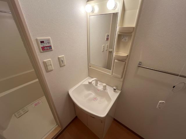 洗髪洗面化粧台