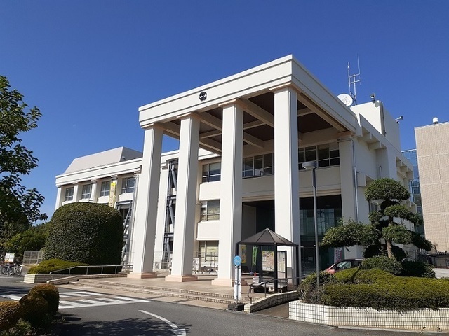 八街市役所