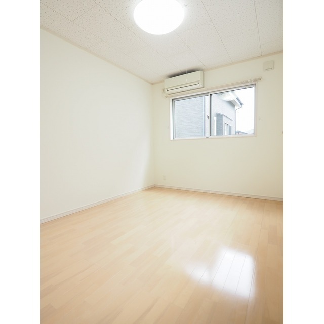 洋室j6帖　※参考。別号室写真。