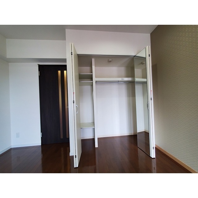 室内写真は別号室の場合が御座います。現況優先。