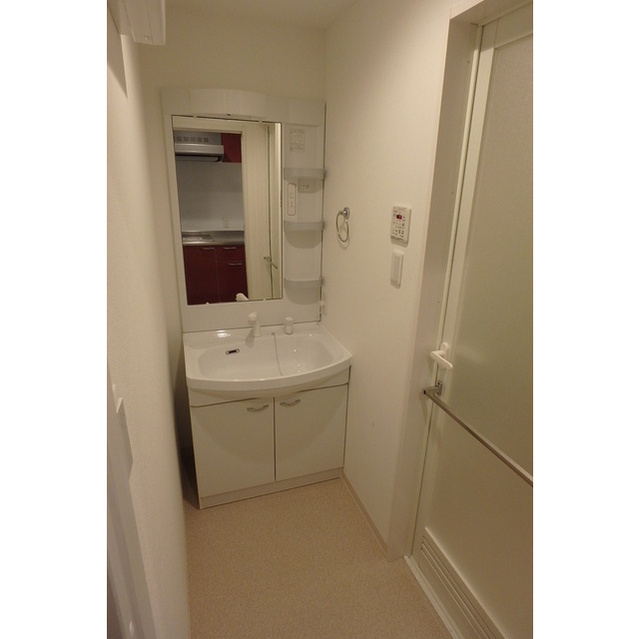 室内写真は別号室の場合が御座います。現況優先。