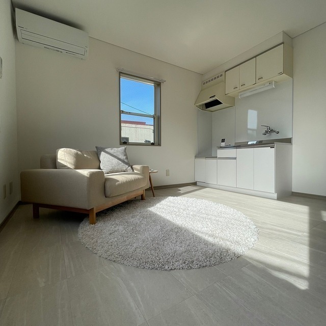 ※写真の家具はつきません。