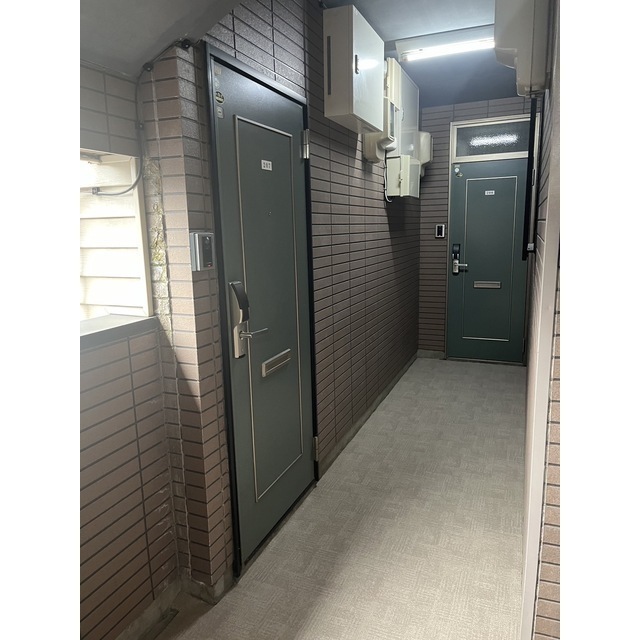 2024年11月共用廊下長尺シート張替