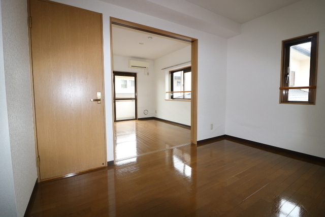 写真は同タイプ部屋