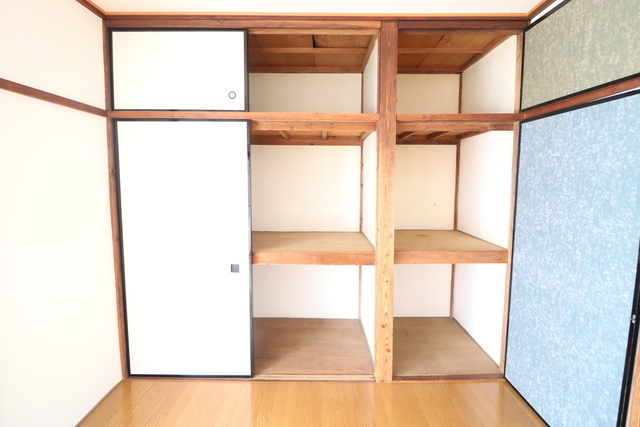 洋室６帖（収納）