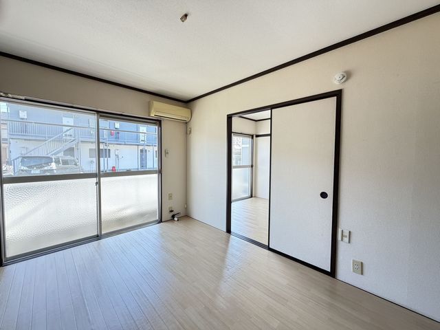 K側洋室(ｴｱｺﾝ有)