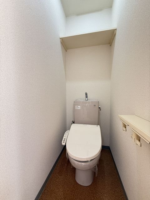 温水洗浄機能付き便座