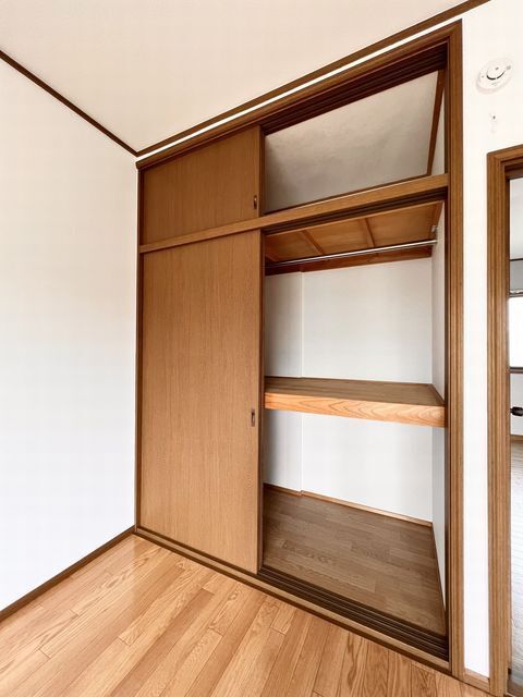 洋室6帖収納