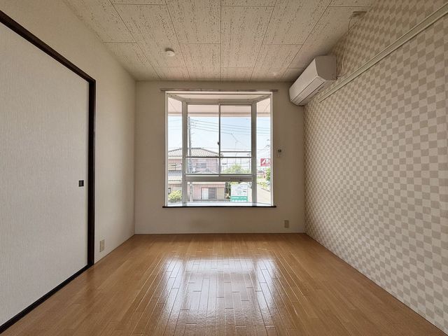 洋室(エアコン有)