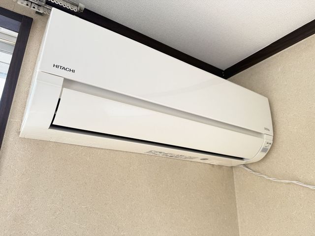 バルコニー側洋室