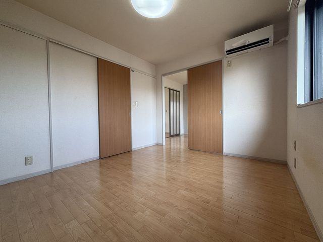 洋室6.4帖