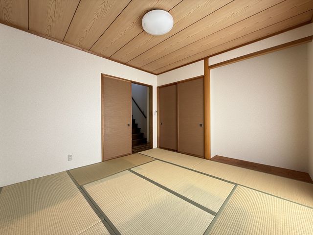 1階和室(収納)