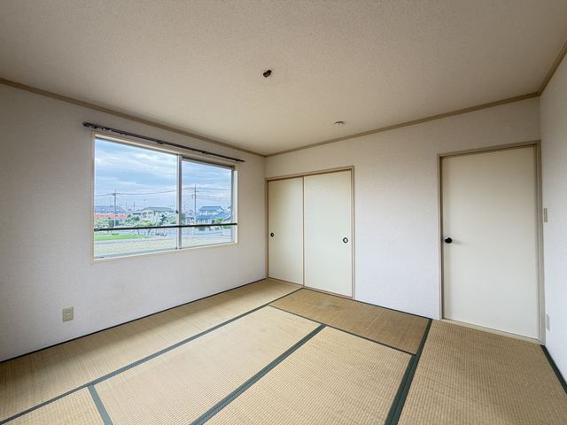 写真は同タイプ間取り