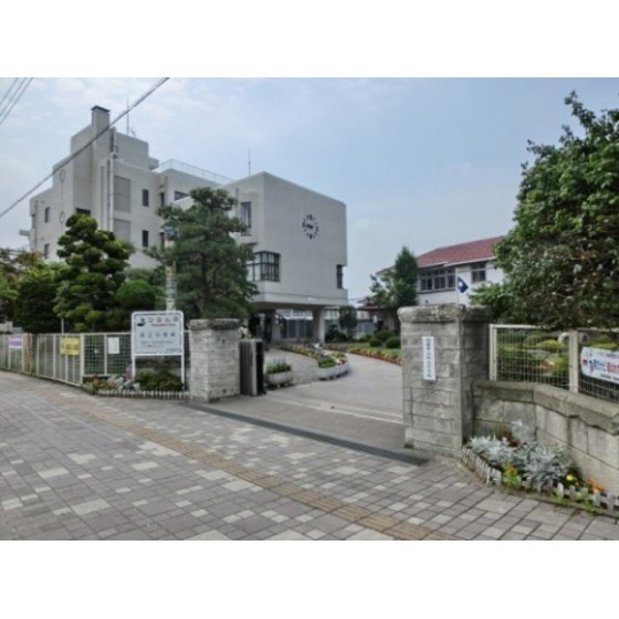 鴻巣市立吹上小学校