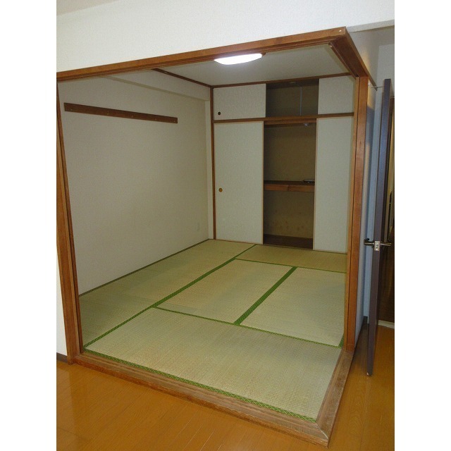 和室　押入