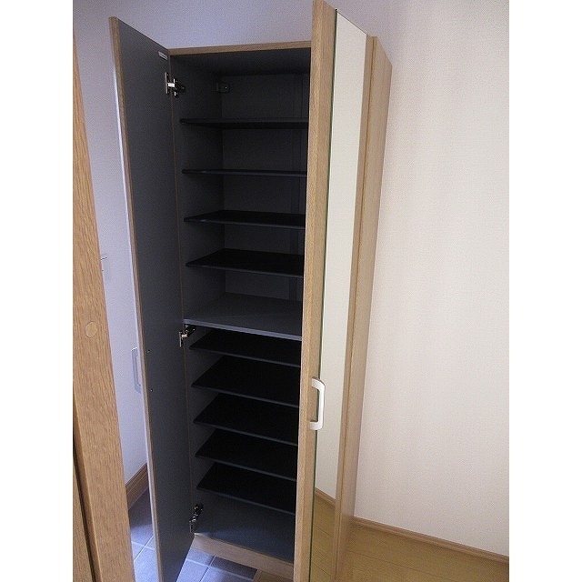 シューズボックス