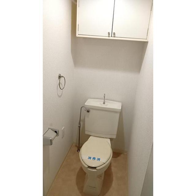 トイレにも収納有