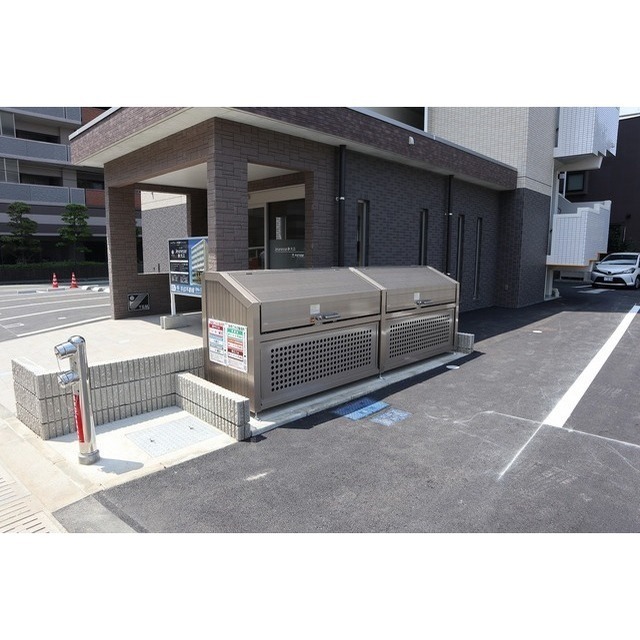 敷地内ゴミ置き場