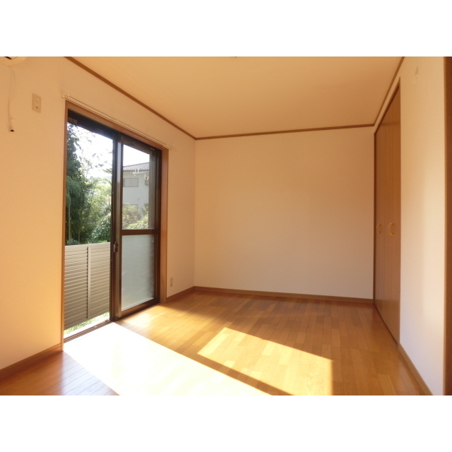☆１階でも向かいより一段高くなっています☆
