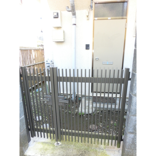 ☆敷地内入口には門扉有り☆
