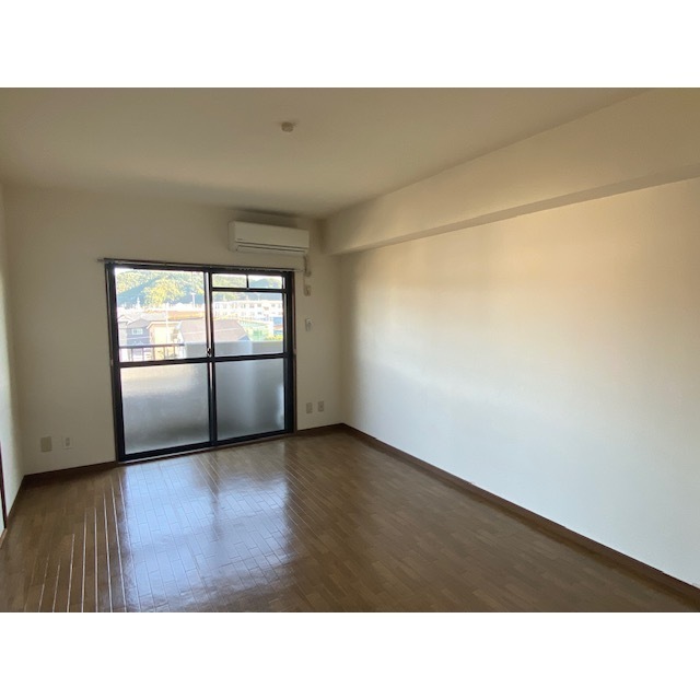 ※写真は類似部屋になります。現状優先