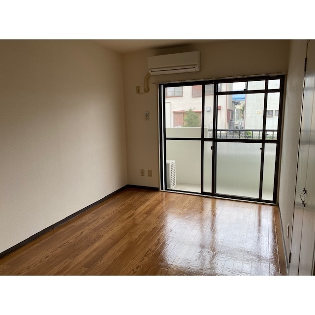 ※写真は類似部屋になります。現状優先