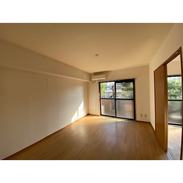 ※写真は類似部屋になります。現状優先