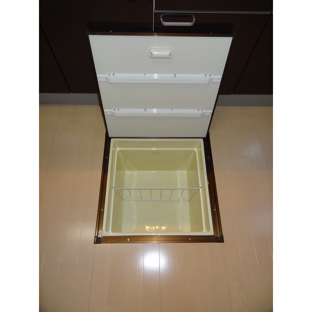 キッチン床下収納