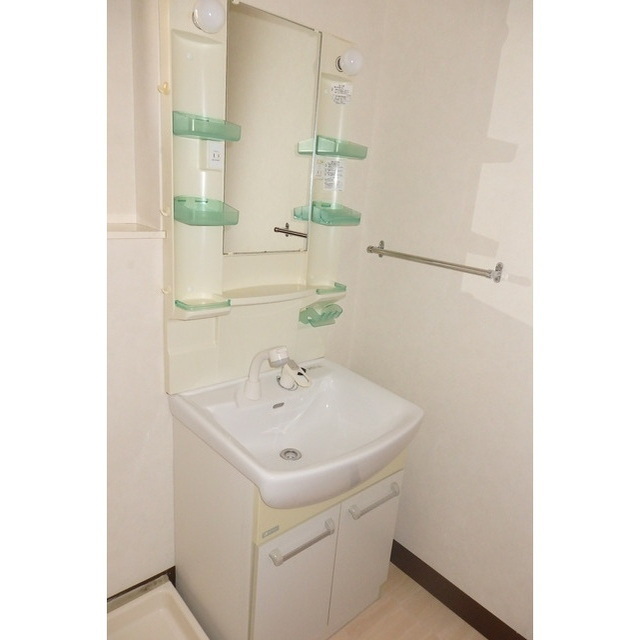 参考　同仕様の別のお部屋の写真です