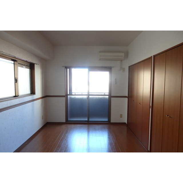 参考　同仕様の別のお部屋の写真です