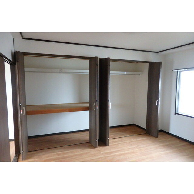 北洋間　クローゼット