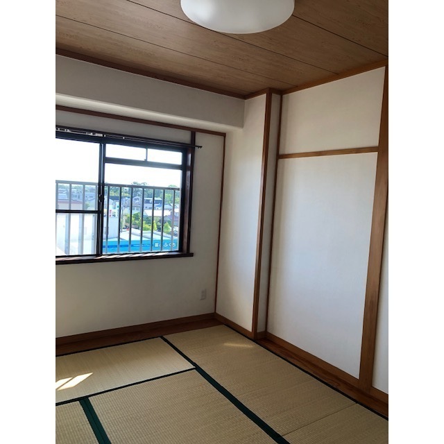 和室：照明残置