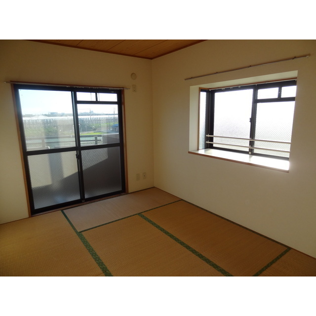 同物件内他室の写真です