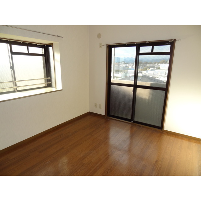 同物件内他室の写真です