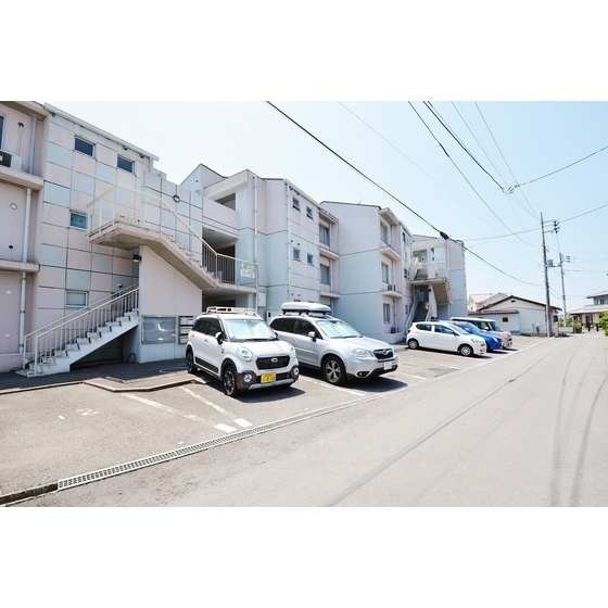 外観及び駐車場