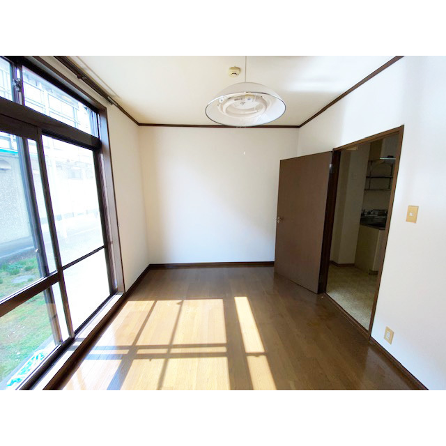 参考 他部屋の写真です。