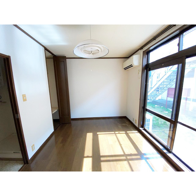 参考 他部屋の写真です。