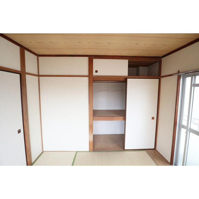 押入れと天袋で大容量な収納