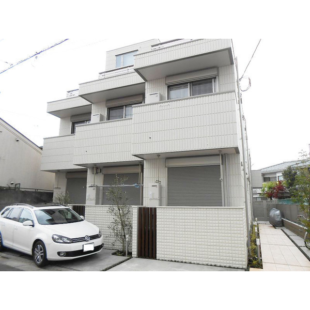 メゾンシェリール