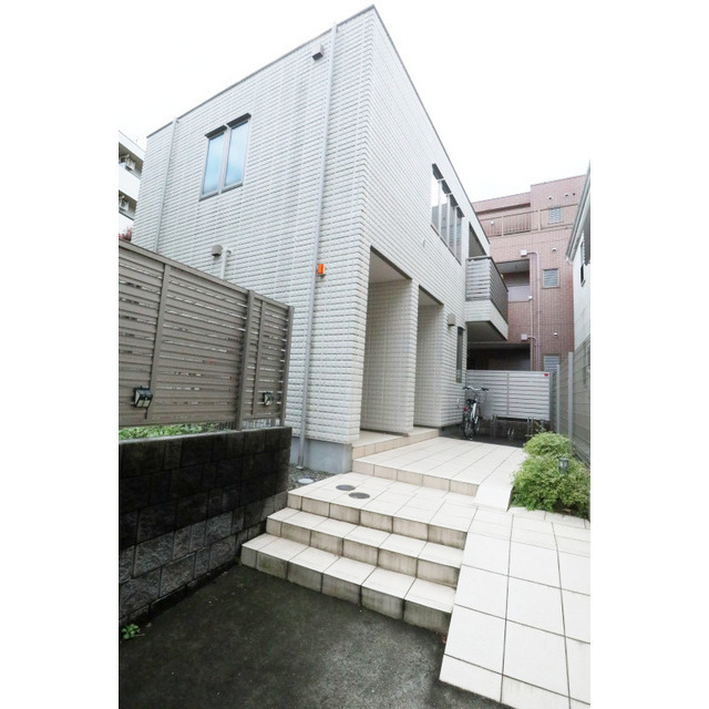 Ｄｅｎ－ｅｎ Ｈａｕｓ