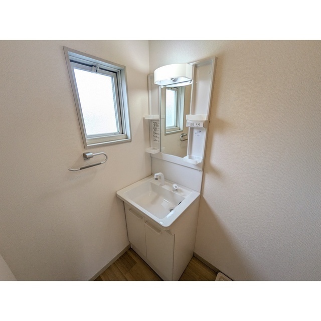 洗面化粧台　新調