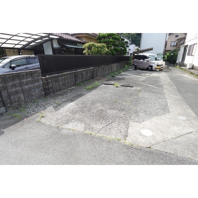 部屋付駐車場（敷地外）