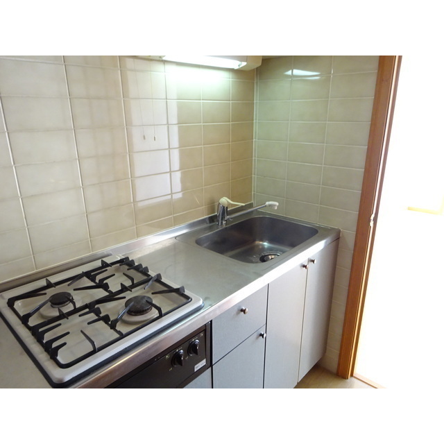 コンロ付き・収納もしっかり